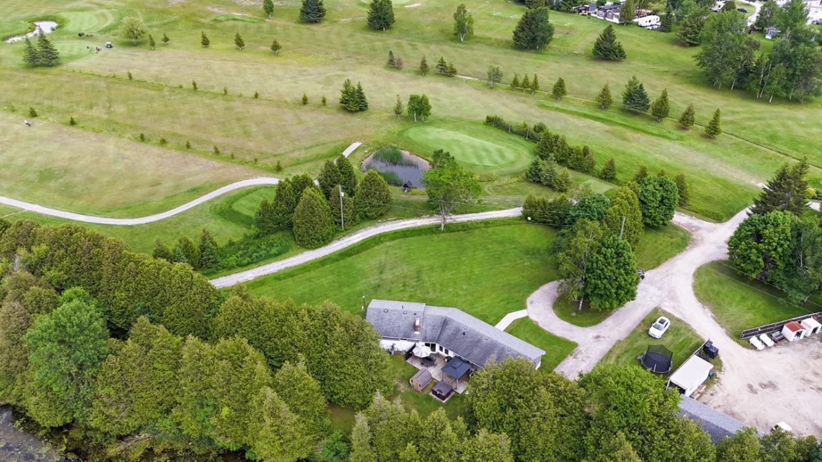 Deer Run Cottage- Golf Course Cottage Kawartha Lakes Exterior photo