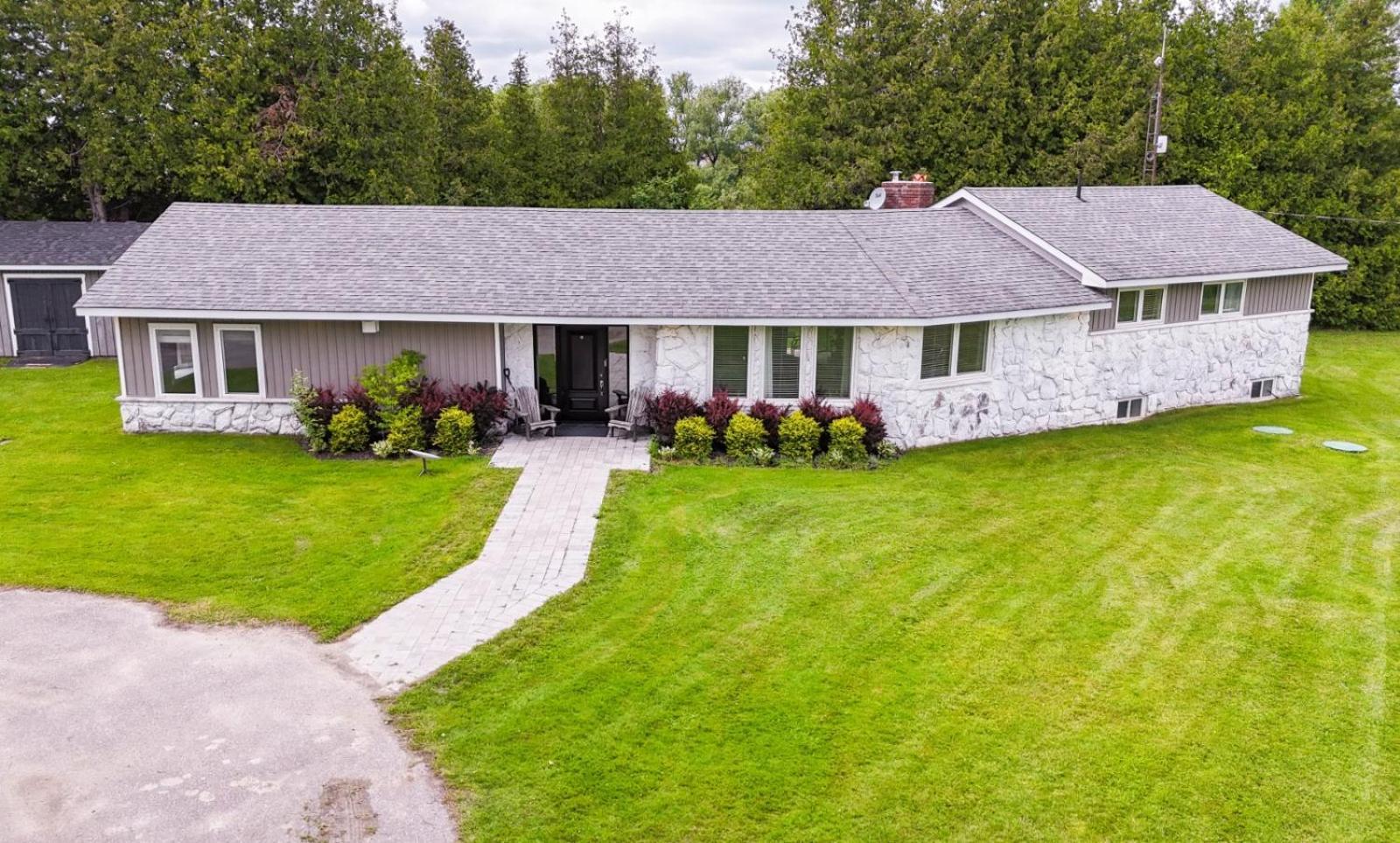 Deer Run Cottage- Golf Course Cottage Kawartha Lakes Exterior photo